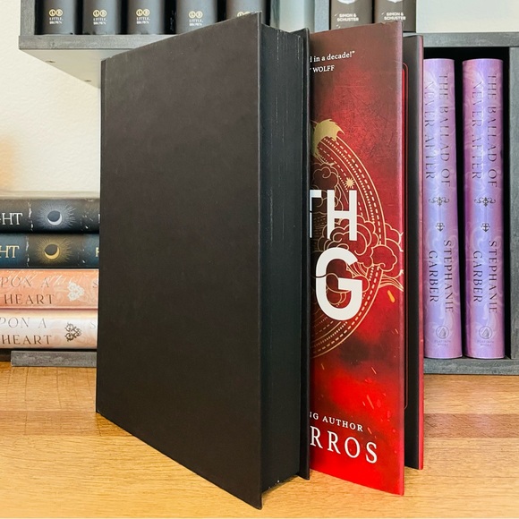 Holiday Exclusive Edition Fourth Wing by Rebecca Yarros - Picture 3 of 11